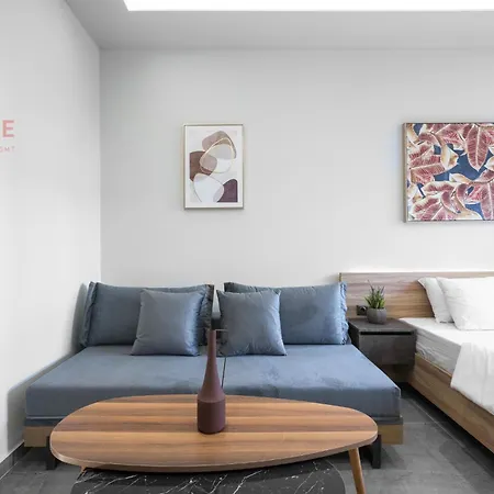 Pantheon, Nilie Hospitality Mgmt * Salonic